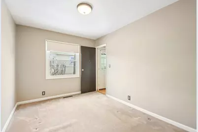 119 Fairway Road, Carpentersville, IL 60110 - Photo 16
