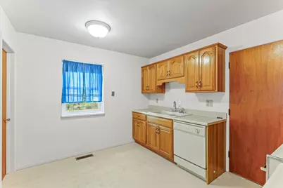 1007 Holiday Drive, Champaign, IL 61821 - Photo 12