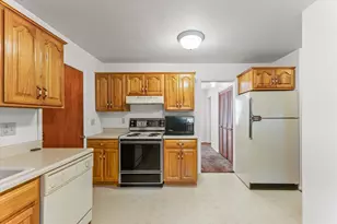 1007 Holiday Dr, Champaign, IL 61821 - Photo 14