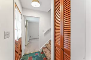 1007 Holiday Dr, Champaign, IL 61821 - Photo 8