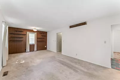 1007 Holiday Drive, Champaign, IL 61821 - Photo 10