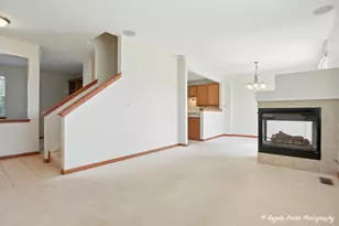 509 Legend Ln, McHenry, IL 60050 - Photo 6