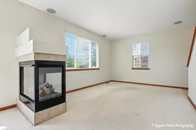 509 Legend Lane, McHenry, IL 60050 - Photo 8