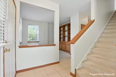 509 Legend Lane, McHenry, IL 60050 - Photo 4