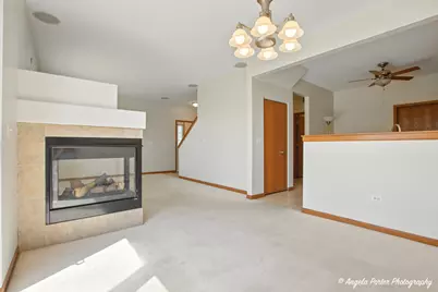 509 Legend Lane, McHenry, IL 60050 - Photo 10