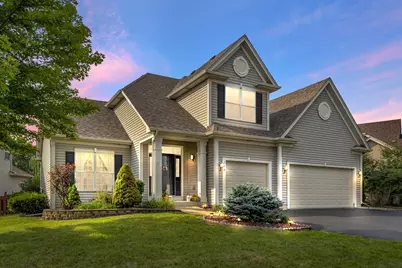 240 Hearthstone Drive, Bartlett, IL 60103 - Photo 2