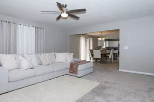 1704 Setter St, Normal, IL 61761 - Photo 6