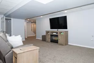 1704 Setter St, Normal, IL 61761 - Photo 40