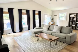 2902 S Myra Ridge Dr, Urbana, IL 61802 - Photo 12