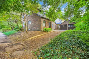 1001 S Douglas Ave, Urbana, IL 61801 - Photo 32