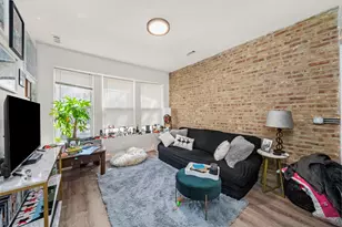 5004 S Champlain Ave, Chicago, IL 60615 - Photo 2