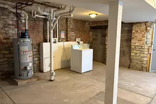 1527 E 66th Pl, Chicago, IL 60637 - Photo 10