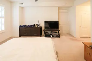 77 N Quentin Rd, Palatine, IL 60067 - Photo 6