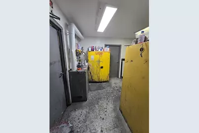 4943 W Fullerton Avenue, Chicago, IL 60639 - Photo 16