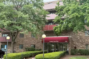 1463 Mercury Dr, Schaumburg, IL 60193 - Photo 2