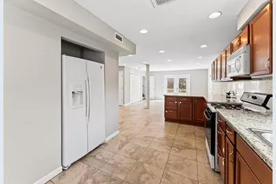 2916 Oakwood Avenue, McHenry, IL 60051 - Photo 12