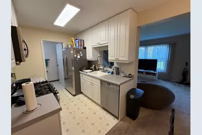 233 Harvest Court, Vernon Hills, IL 60061 - Photo 10