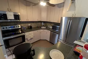 1201 Pleasant Run Dr, Wheeling, IL 60090 - Photo 6