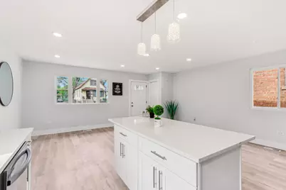 337 W 106th Place, Chicago, IL 60628 - Photo 6