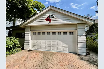 241 W Van Buren Avenue, Naperville, IL 60540 - Photo 18