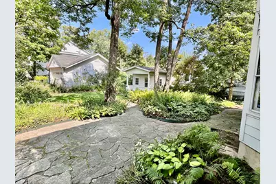 241 W Van Buren Avenue, Naperville, IL 60540 - Photo 16