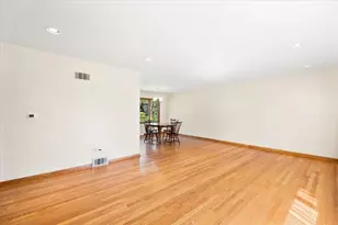 300 S We Go Trail, Mount Prospect, IL 60056 - Photo 12