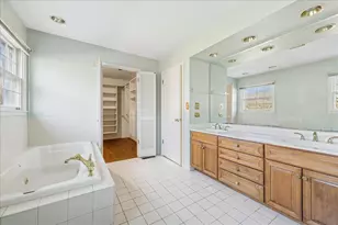 1300 Lake Shore Dr S, Barrington, IL 60010 - Photo 24