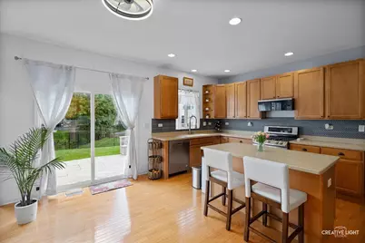 3529 Chancery Lane, Carpentersville, IL 60110 - Photo 6