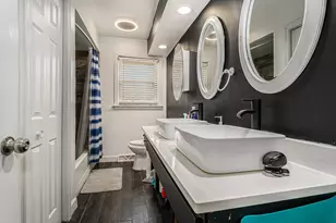 309 Streamside Dr, Harvey, IL 60426 - Photo 8