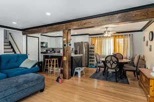 309 Streamside Dr, Harvey, IL 60426 - Photo 4