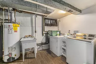 309 Streamside Dr, Harvey, IL 60426 - Photo 14