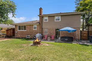 309 Streamside Dr, Harvey, IL 60426 - Photo 16