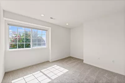 2404 Windward Boulevard #202, Champaign, IL 61821 - Photo 28