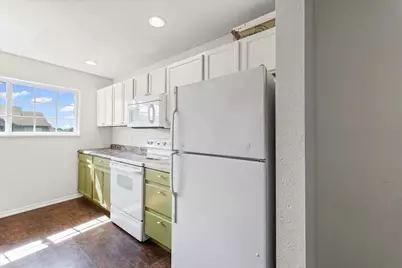 2404 Windward Boulevard #202, Champaign, IL 61821 - Photo 8