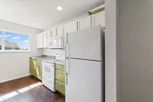 2404 Windward Blvd, Champaign, IL 61821 - Photo 8