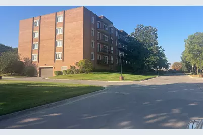 8101 W Courte Drive #D203, Niles, IL 60714 - Photo 2