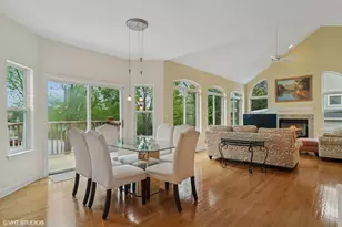 1048 N Palos Ave, Palatine, IL 60067 - Photo 8