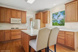 1048 N Palos Ave, Palatine, IL 60067 - Photo 6