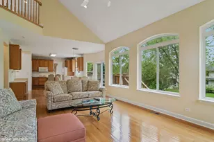 1048 N Palos Ave, Palatine, IL 60067 - Photo 10