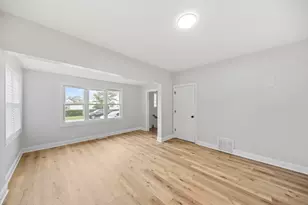 15711 Lowe Ave, Harvey, IL 60426 - Photo 4