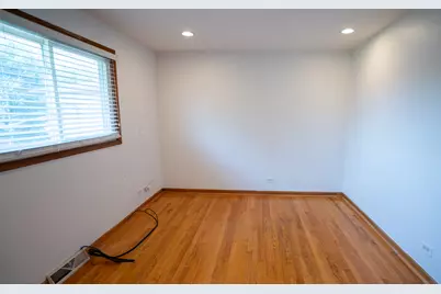 811 E 169th Place, South Holland, IL 60473 - Photo 12