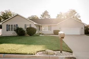 3125 Carrie St, Peru, IL 61354 - Photo 2