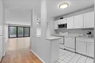 2020 N Lincoln Park West St, Chicago, IL 60614 - Photo 2