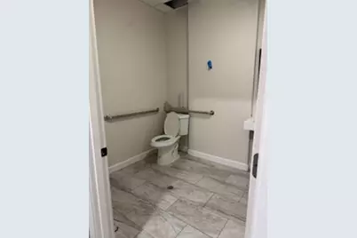 34 N Genesee Street, Waukegan, IL 60085 - Photo 12