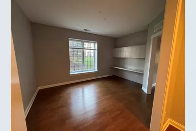 1800 Amberley Court #102, Lake Forest, IL 60045 - Photo 8