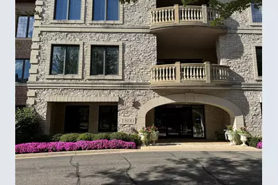1800 Amberley Court #102, Lake Forest, IL 60045 - Photo 2