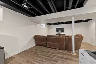 126 N Rohlwing Rd, Palatine, IL 60074 - Photo 12