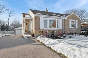 126 N Rohlwing Rd, Palatine, IL 60074 - Photo 1