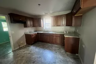 11516 S Yale Ave, Chicago, IL 60628 - Photo 6