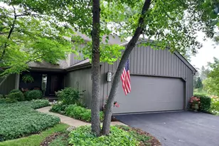 660 Old Barn Rd, Lake Barrington, IL 60010 - Photo 4